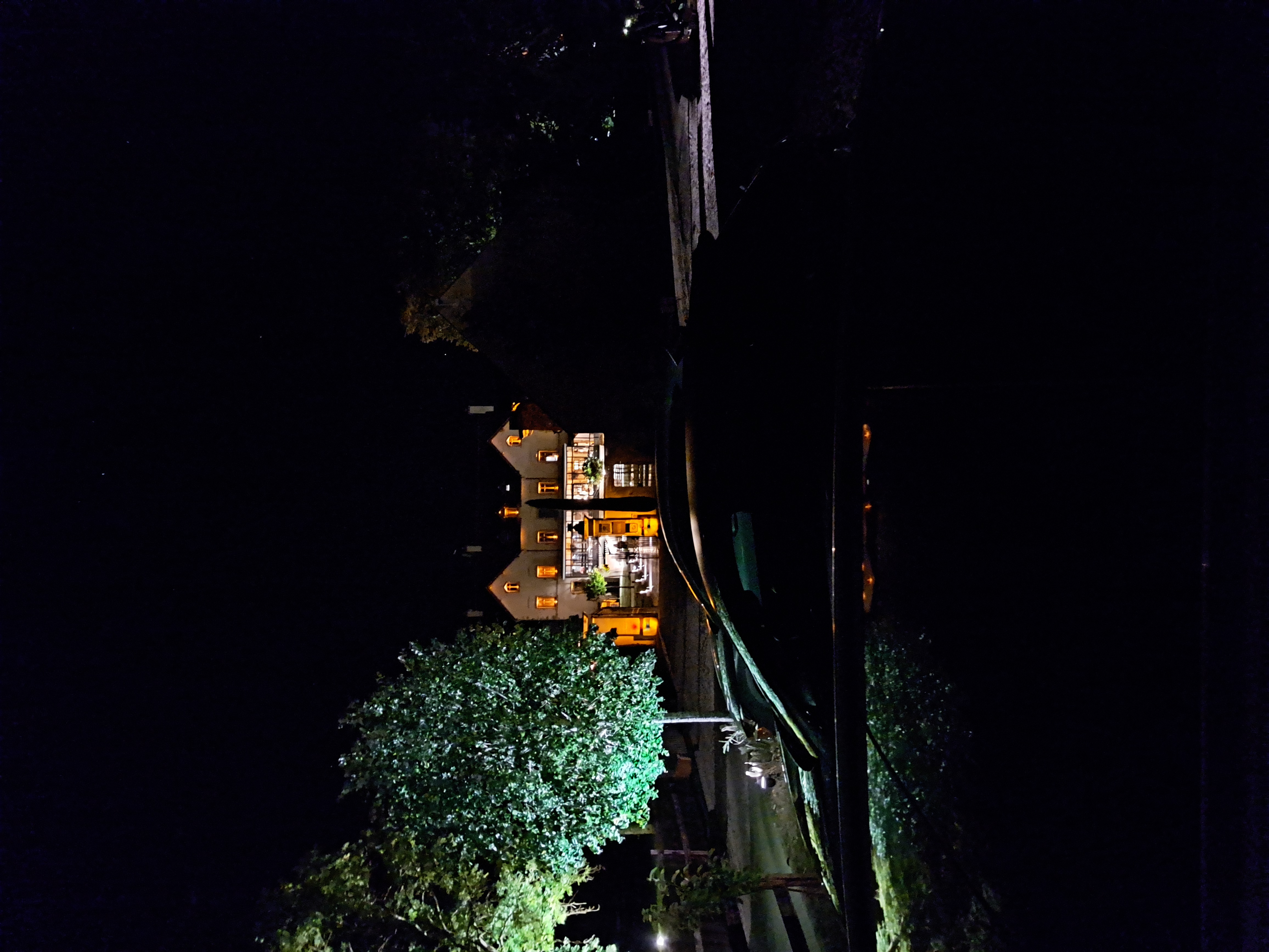 Domaine de Rymska at night